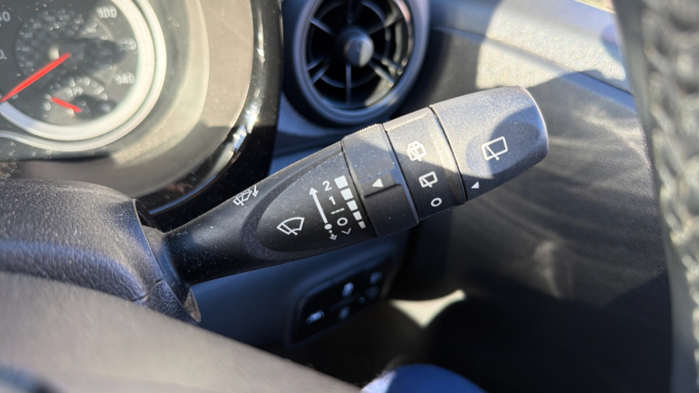 Hyundai i10 1.0 MPi SE Connect 5dr Petrol Hatchback